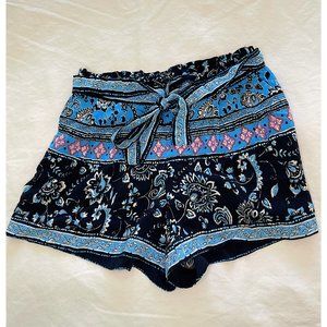 Loft Boho Pull On Tie Waist Floral/Paisley Shorts - size small